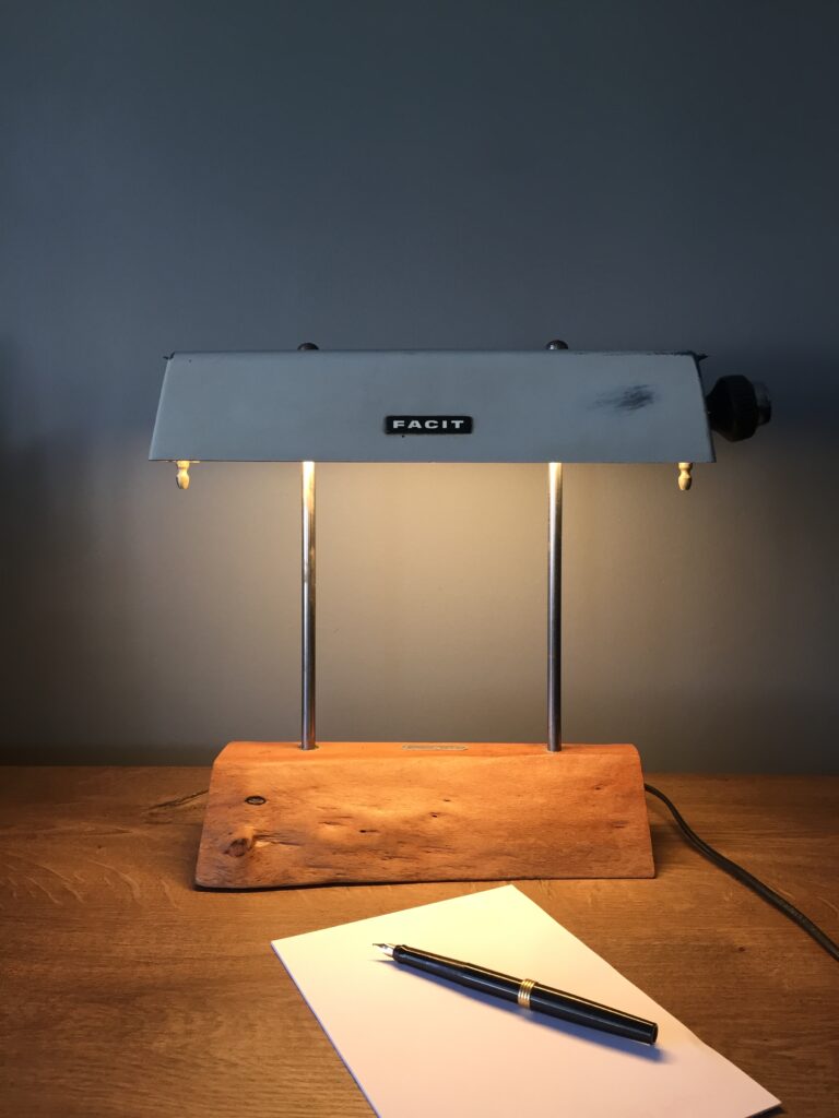 facit-desk-lamp-upcycled
